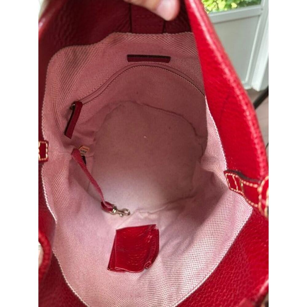 Dooney & Bourke Red Pebbled Leather Thea Feed Bag EUC - Picture 4 of 4
